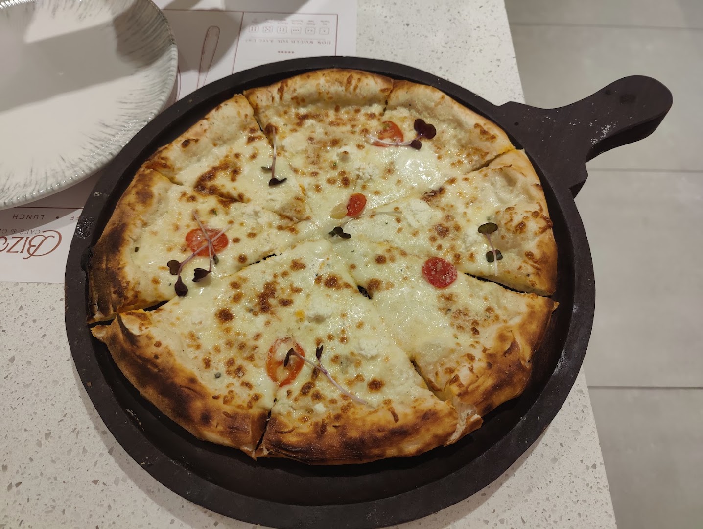 Bizou Cafe & Grill: appetizing photo of served food