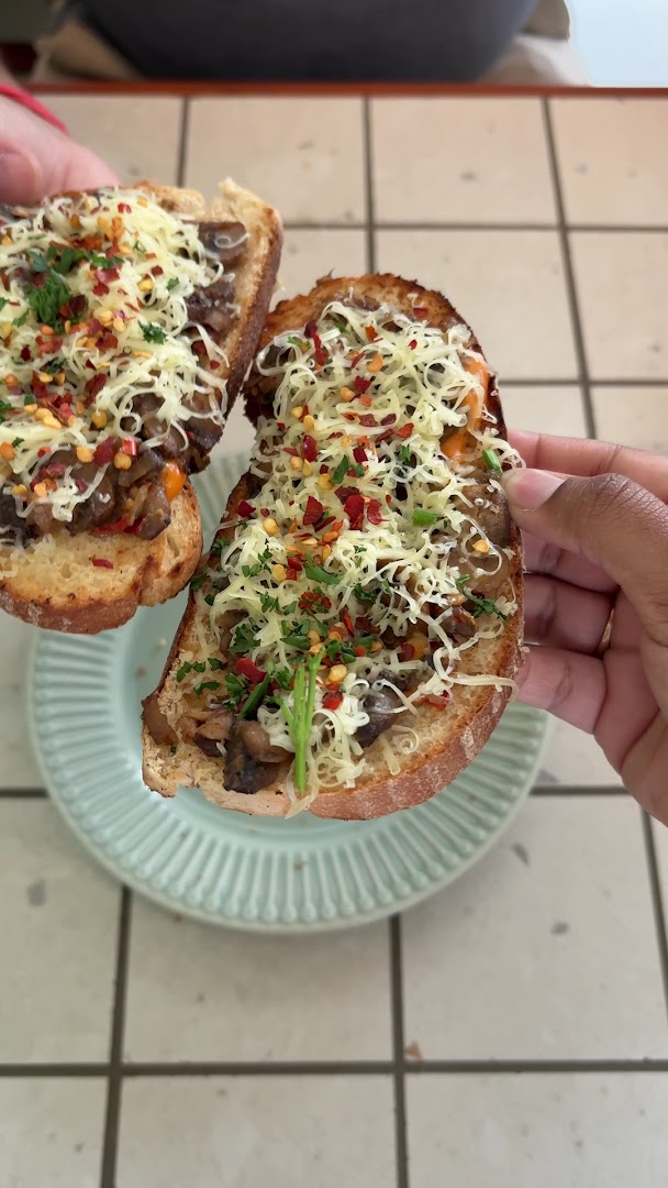 Cafe June: appetizing, high-quality food photography