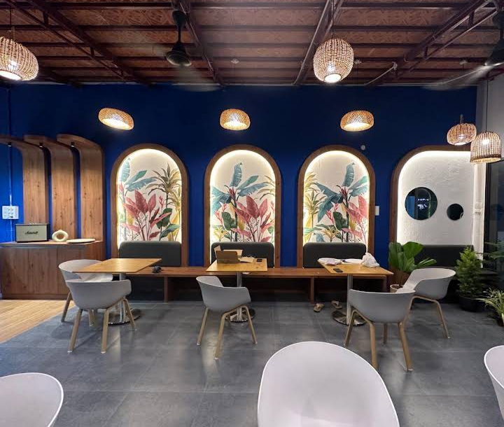 L'affinage: attractive, well-lit interior atmosphere