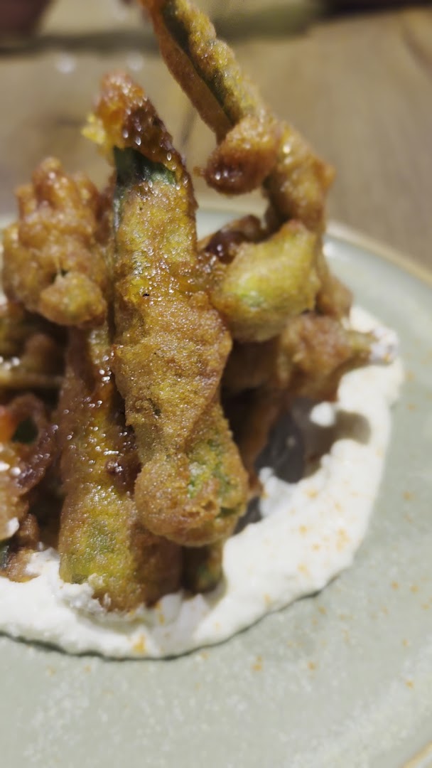 Mo'joe House: appetizing close-up of food dish