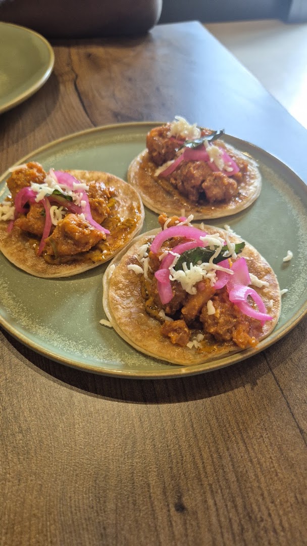 Mo'joe House: appetizing photo of brunch food