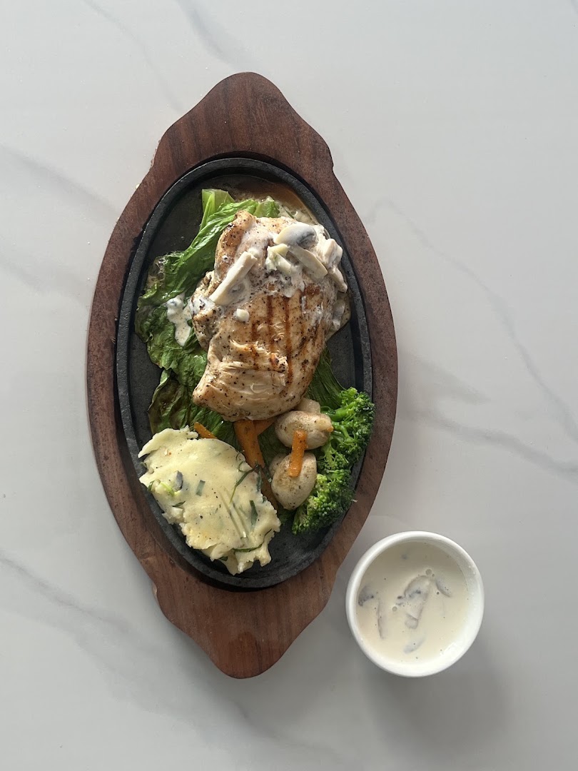 The Celeste Rooftop Cafe: appetizing, high-quality food photography