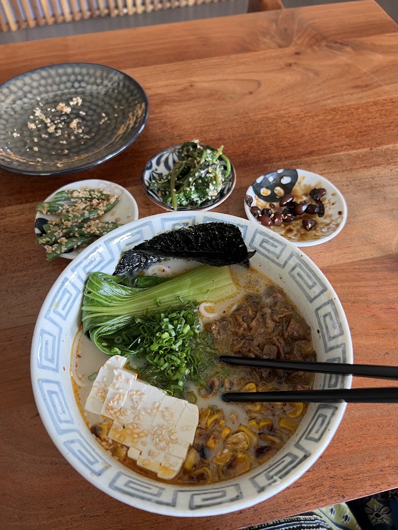 Yukiira: appetizing photo of restaurant food