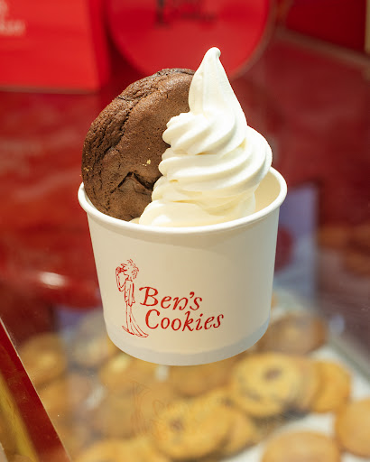 Ben's Cookies: high quality product photo