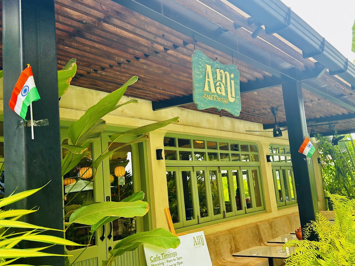 Aami Cafe & Bistro: attractive exterior of the cafe