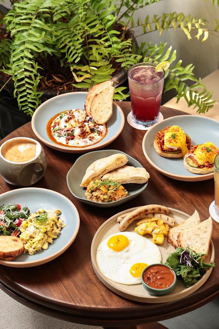 Aami Cafe & Bistro: high quality, appetizing food photography