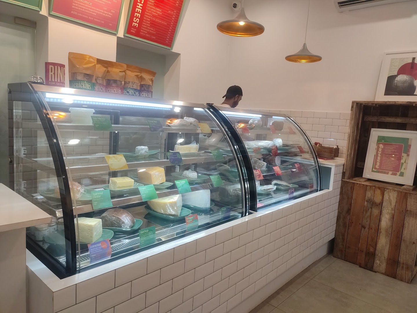 Brooklyn Bardez: clear display of food products