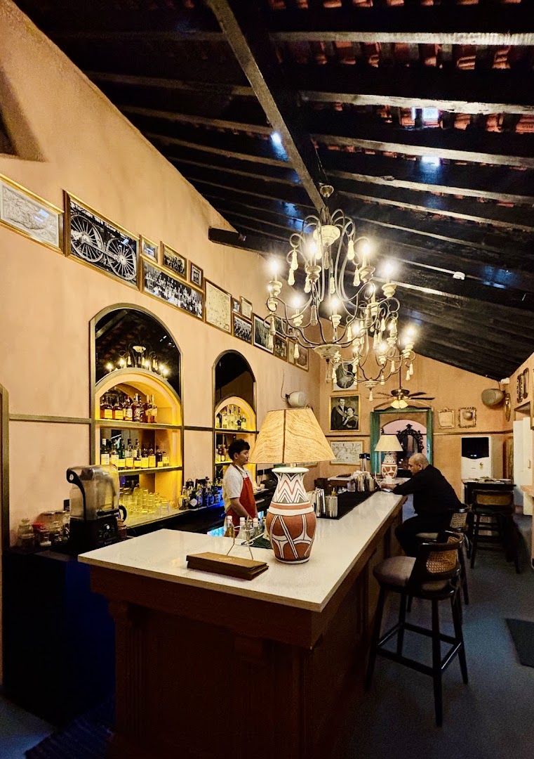 Kesar Bagh: high quality interior atmosphere shot