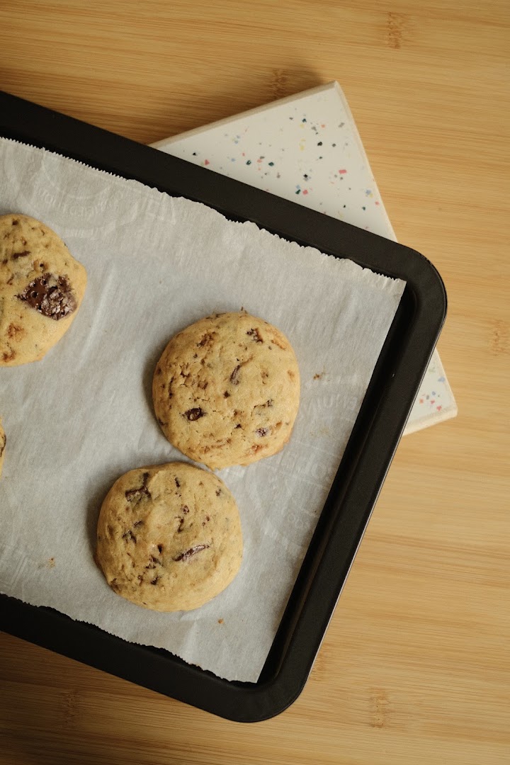 Riot Coffee: appetizing photo of fresh cookies