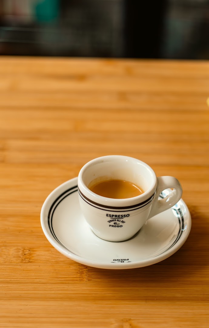 Riot Coffee: high quality, professional coffee shot