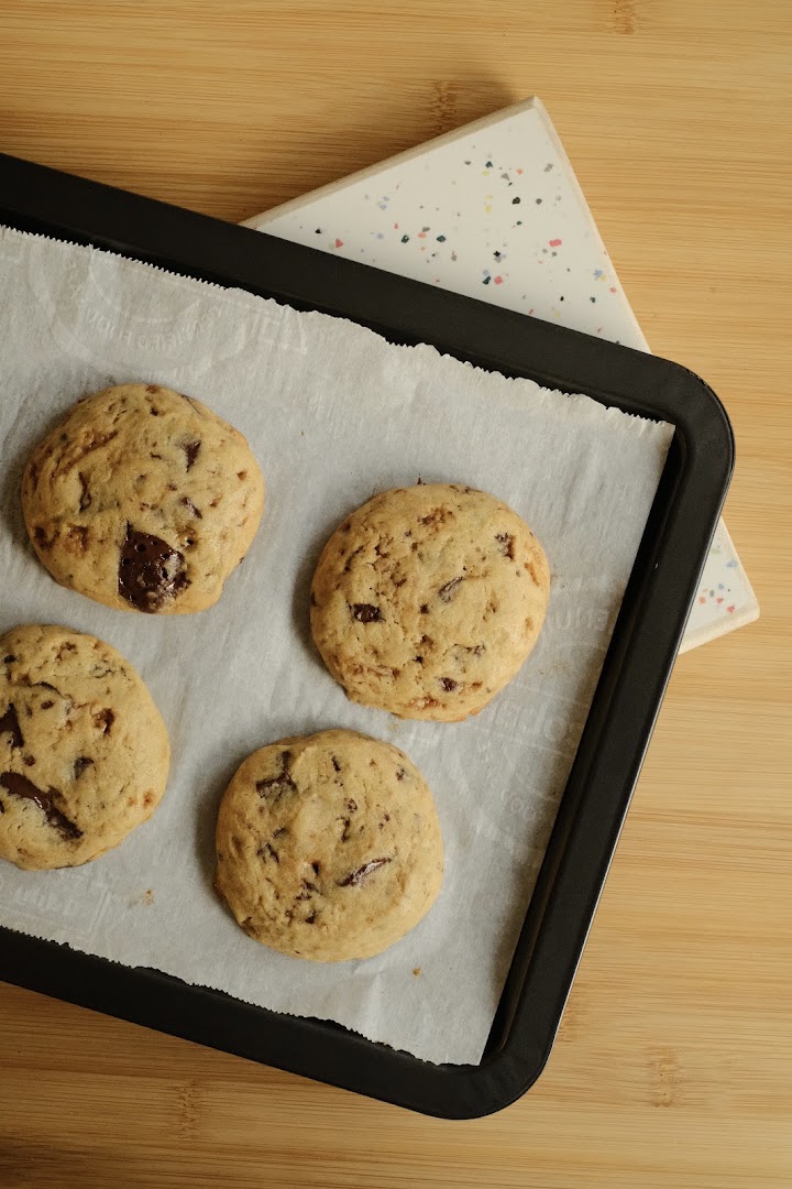 Riot Coffee: appetizing photo of fresh cookies