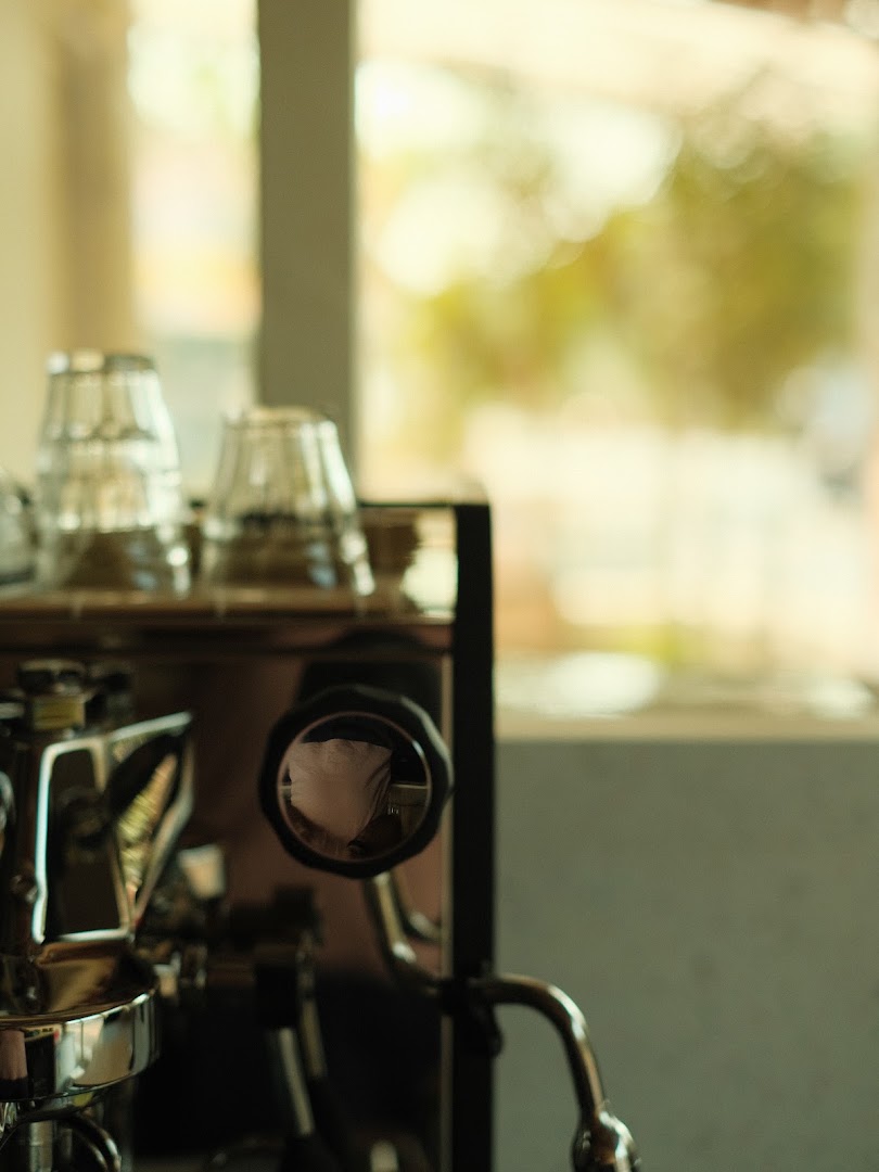 Riot Coffee: high quality atmospheric coffee shot