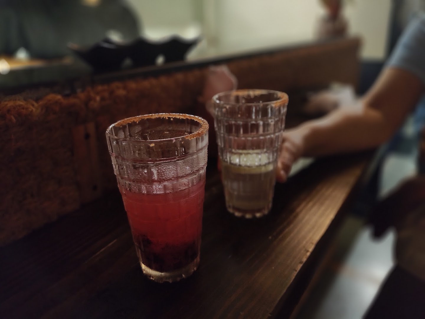 The Feni House and Taberna: appealing shot of bar drinks