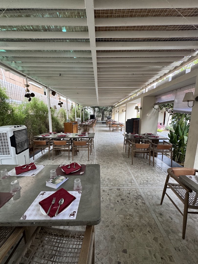 sa.ma: clear view of restaurant terrace