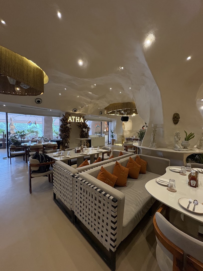 Atha: high quality interior atmosphere shot