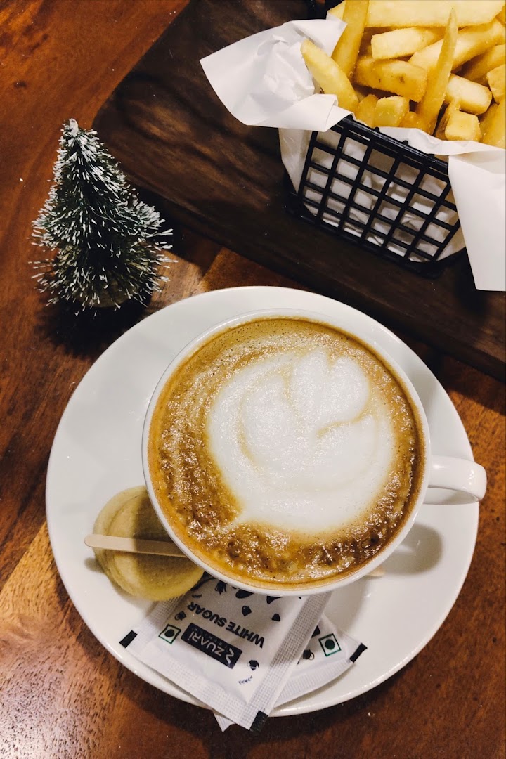 Petit Fusion: appetizing breakfast food and drink
