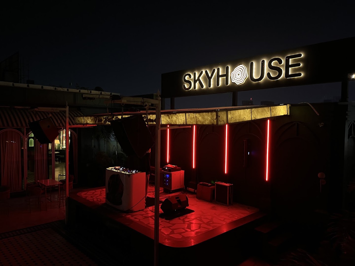 Skyhouse Cocktail Garden: clear, atmospheric shot of venue
