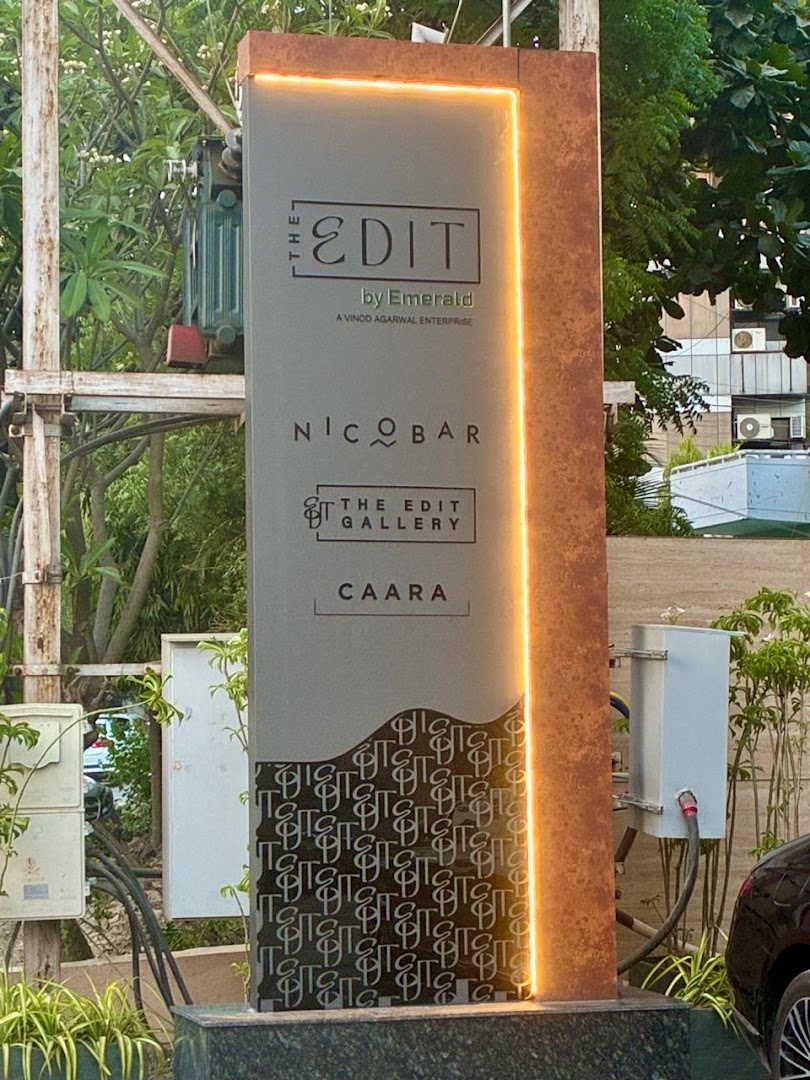 The Edit: clear signage of the venue