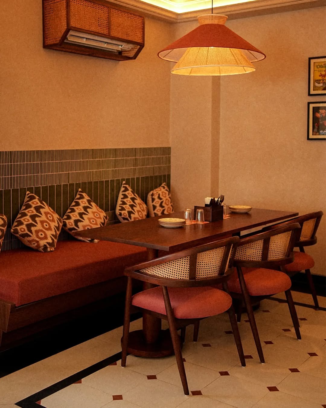 First Class: clear, inviting restaurant interior shot