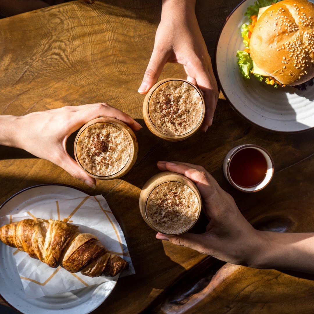 Sardar-Ji-Bakhsh Coffee: high quality, appealing food photography