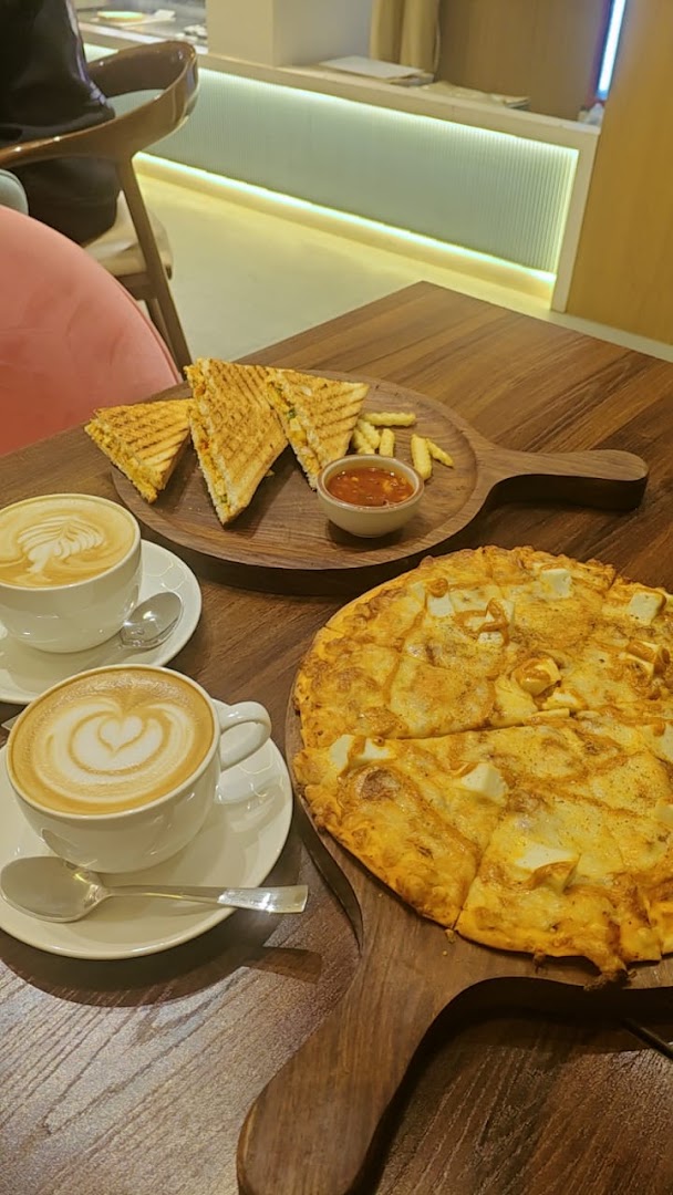 Bake N Love: appetizing food and coffee presentation