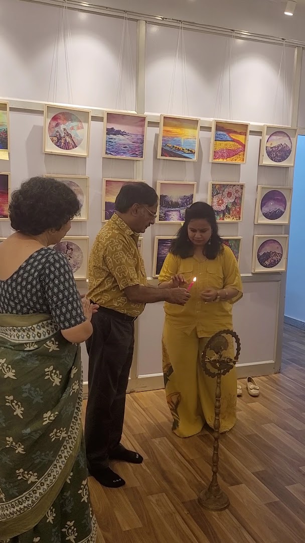 Pinaaki Art Centre: gallery exhibition and event