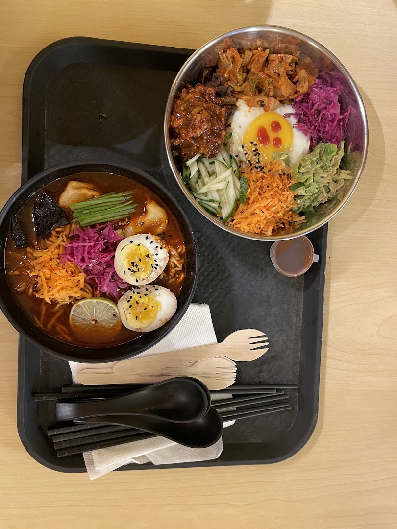 Ajumma's Kimbap: appetizing, high-quality food photography