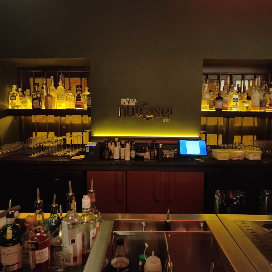 Nutcase Etc.: clear, professional shot of bar