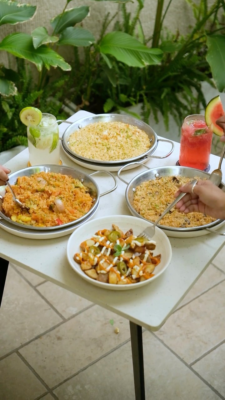 X and Y: appetizing food and drink presentation