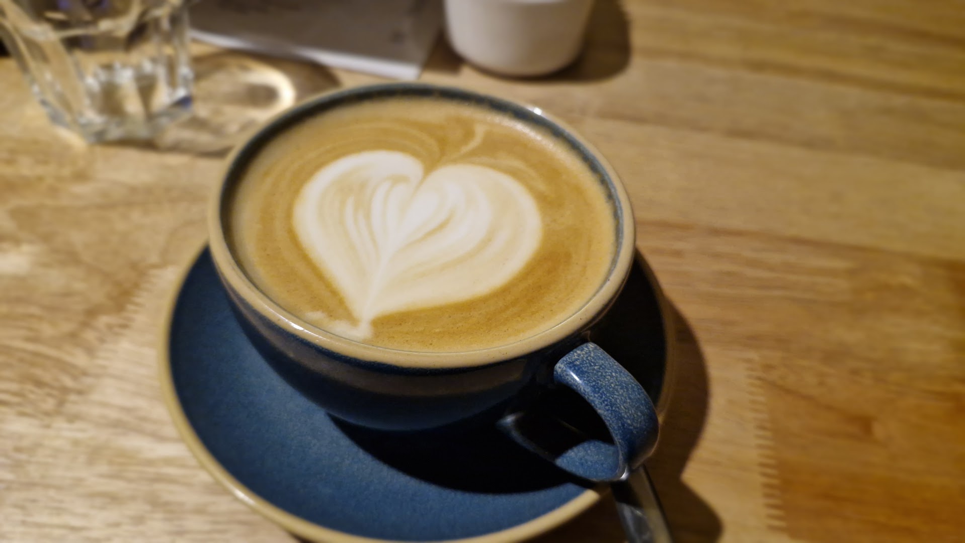 Cafe Hons, MB Club: high quality latte art photo