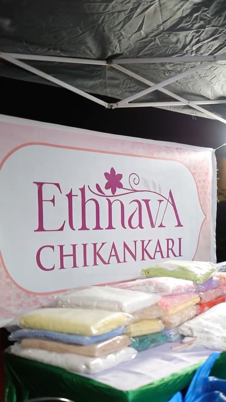 Ethnava Chikan: clear display of shop branding