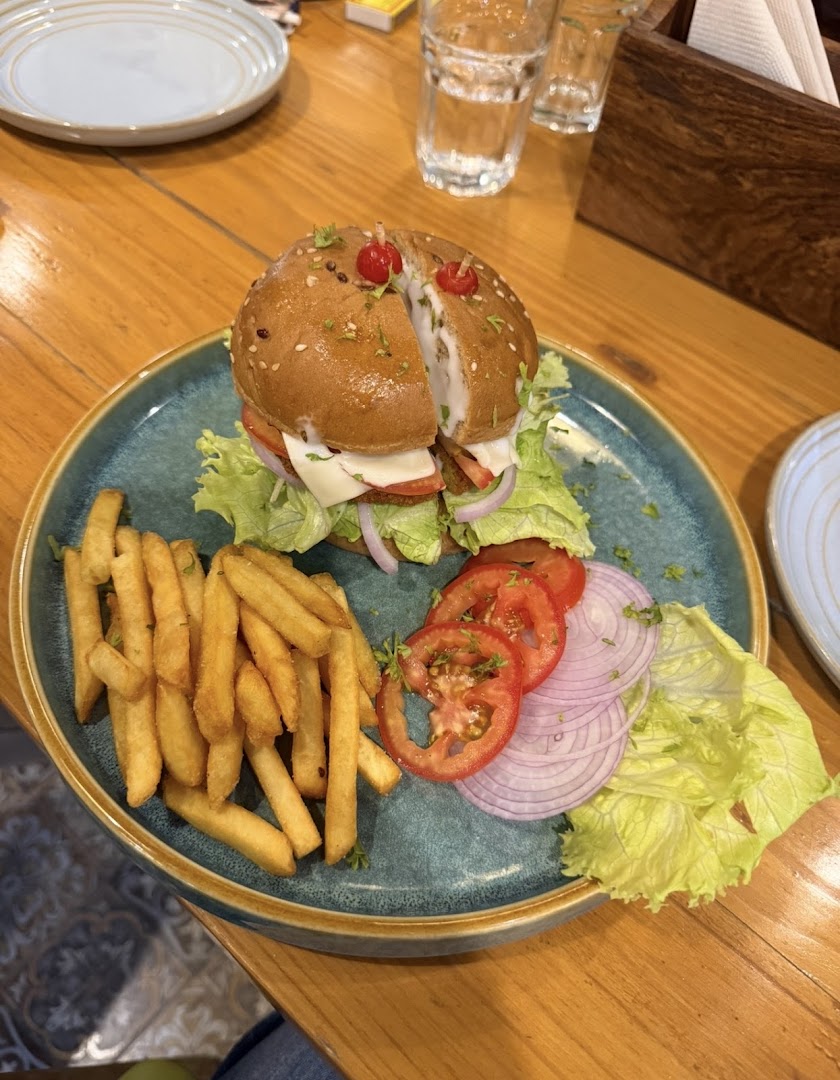 Feeka Cafe: appetizing food photography