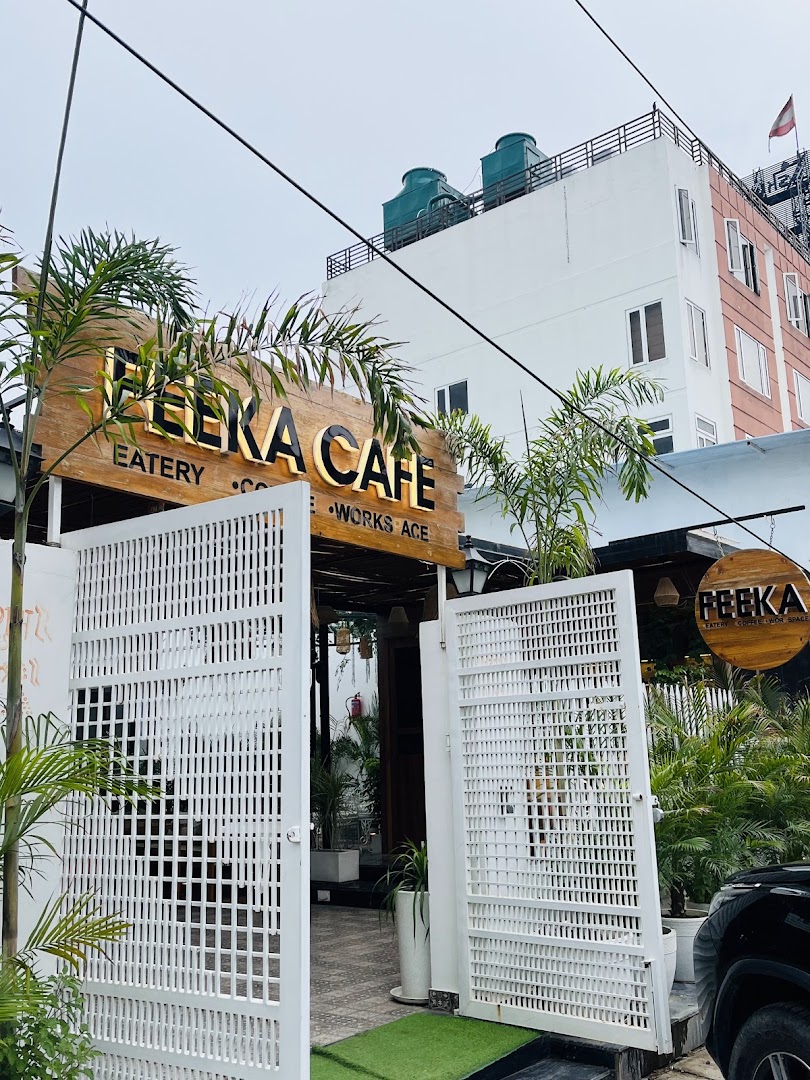 Feeka Cafe: clear, inviting exterior shot