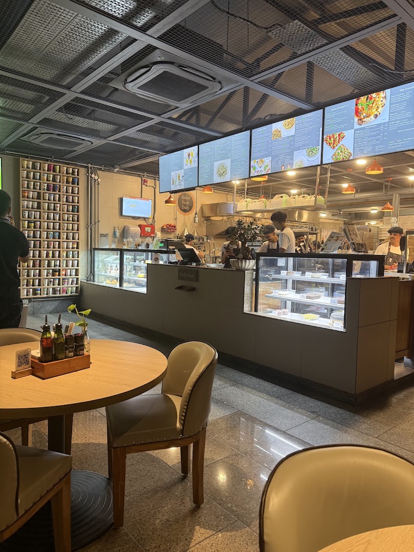 Zolocrust: clear view of venue interior