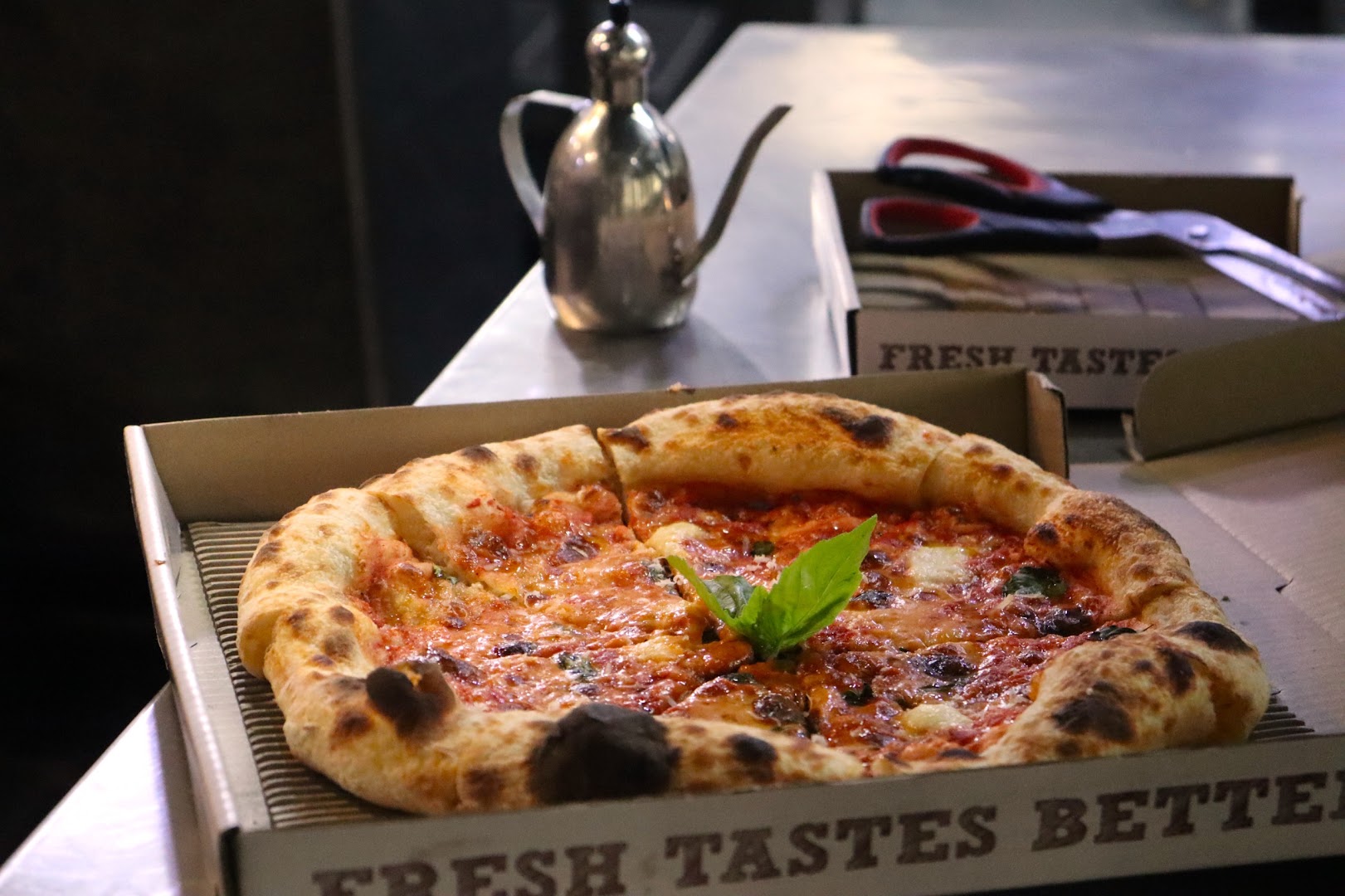 Zolocrust: appetizing photo of fresh pizza