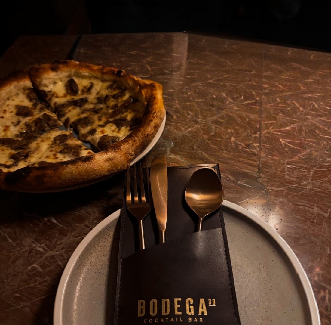 Bodega39: appetizing food and branded presentation