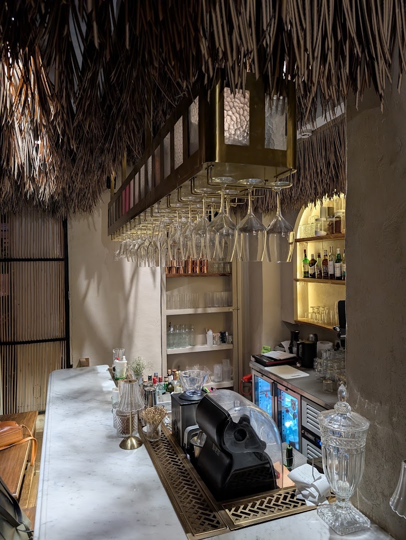Call Me Sofia: high quality interior bar shot