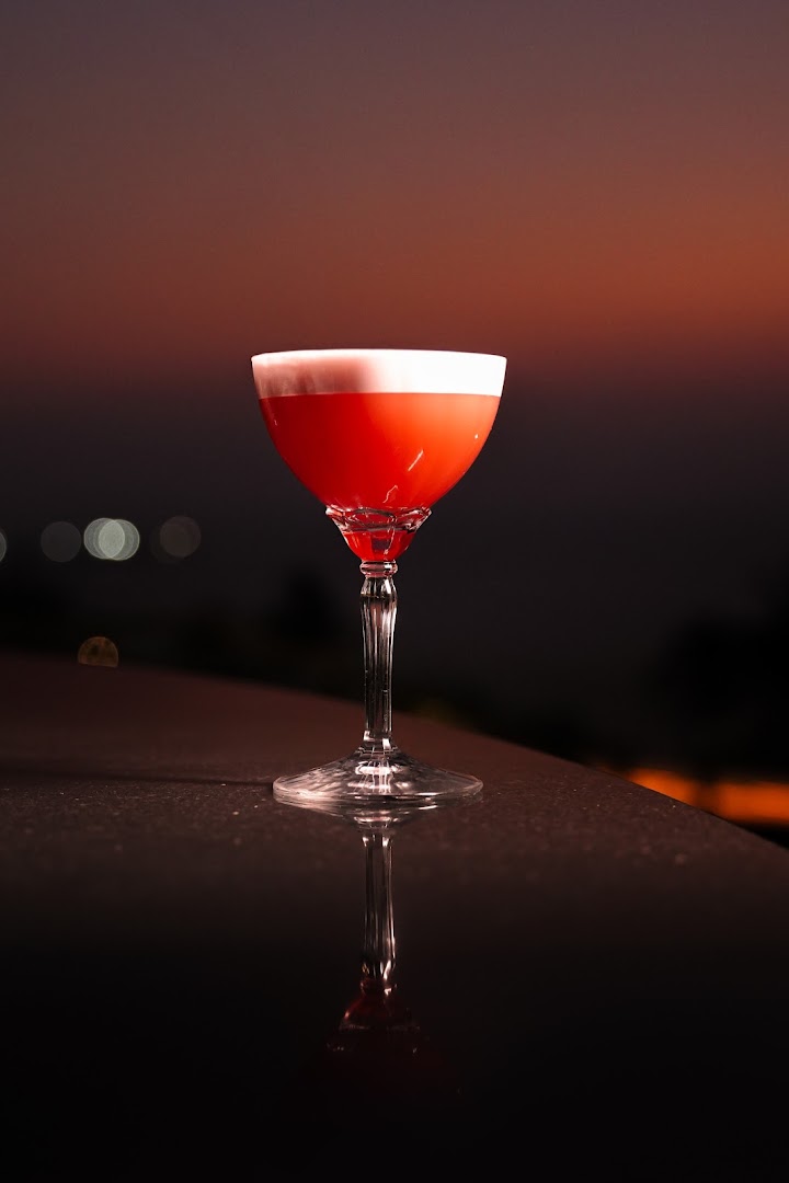 FLYT: professional and aesthetic cocktail photo