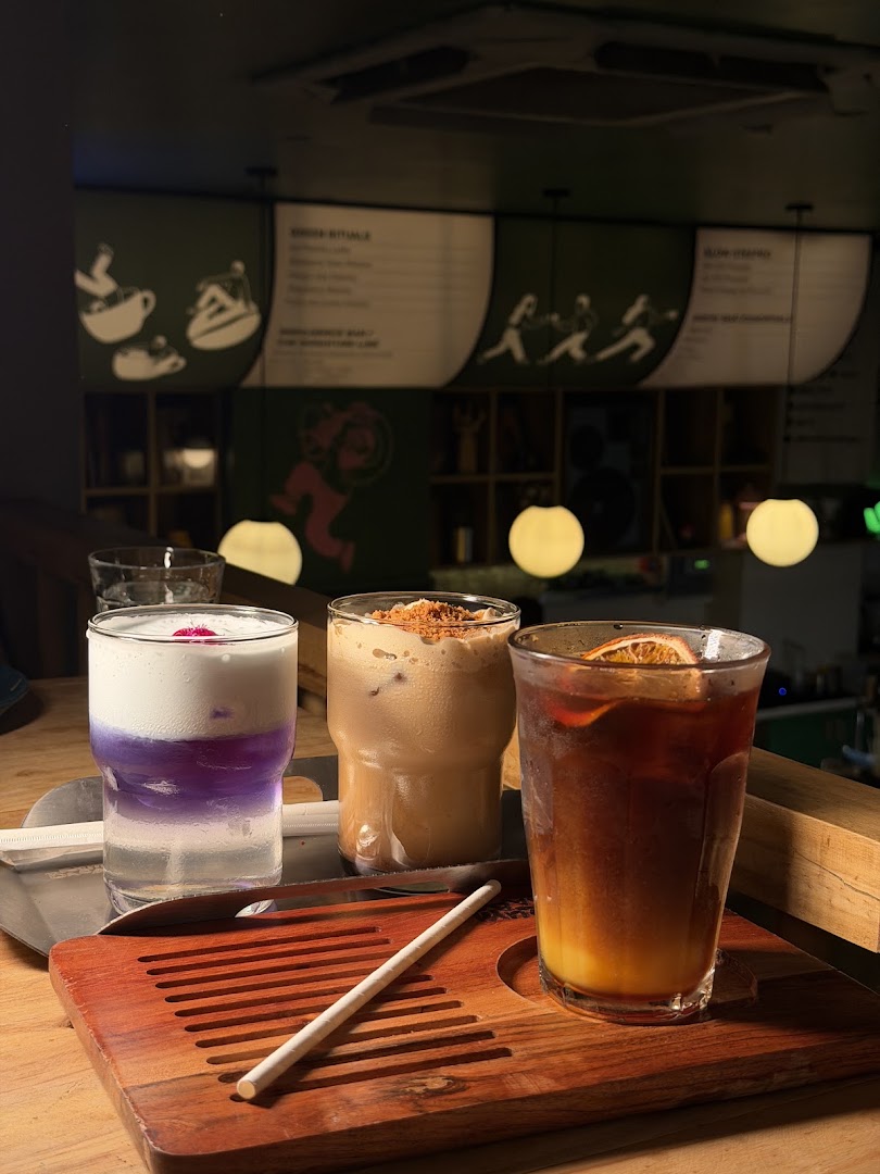 Rum Babaa: appetizing, high-quality drink presentation