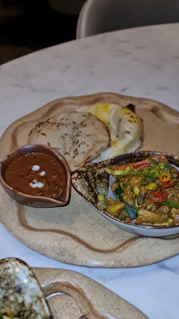 Ummrao Saaj: appetizing, high-quality food presentation