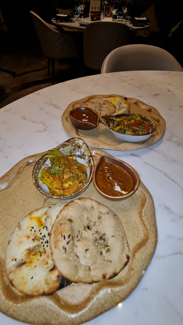 Ummrao Saaj: appetizing food presentation and quality
