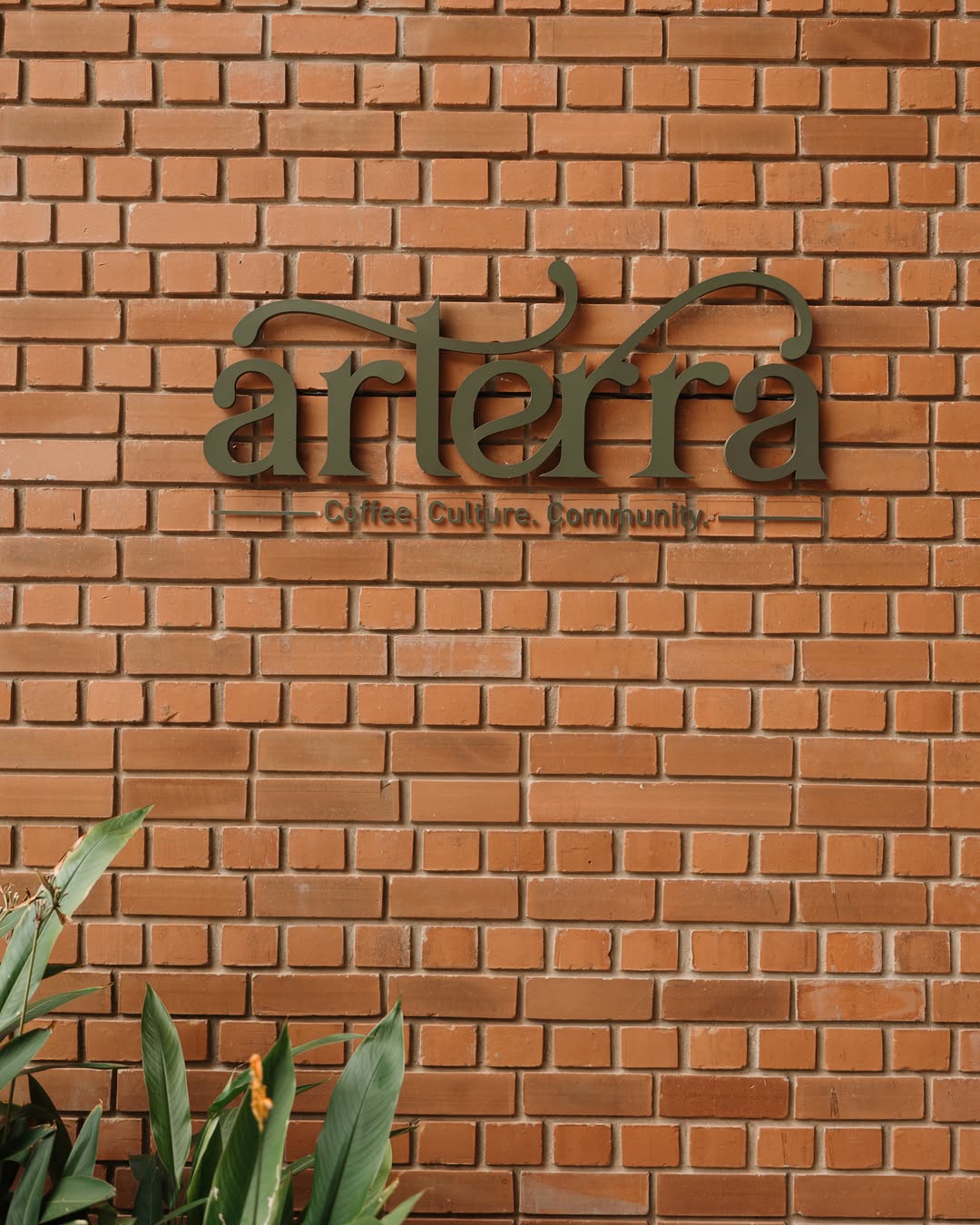 Arterra: clear, professional signage photo