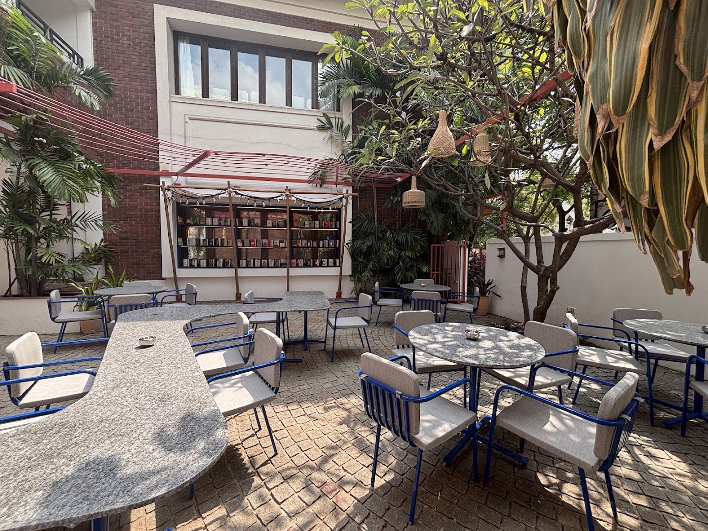 Brickhaus: Taps n Brews: inviting and well-lit outdoor seating