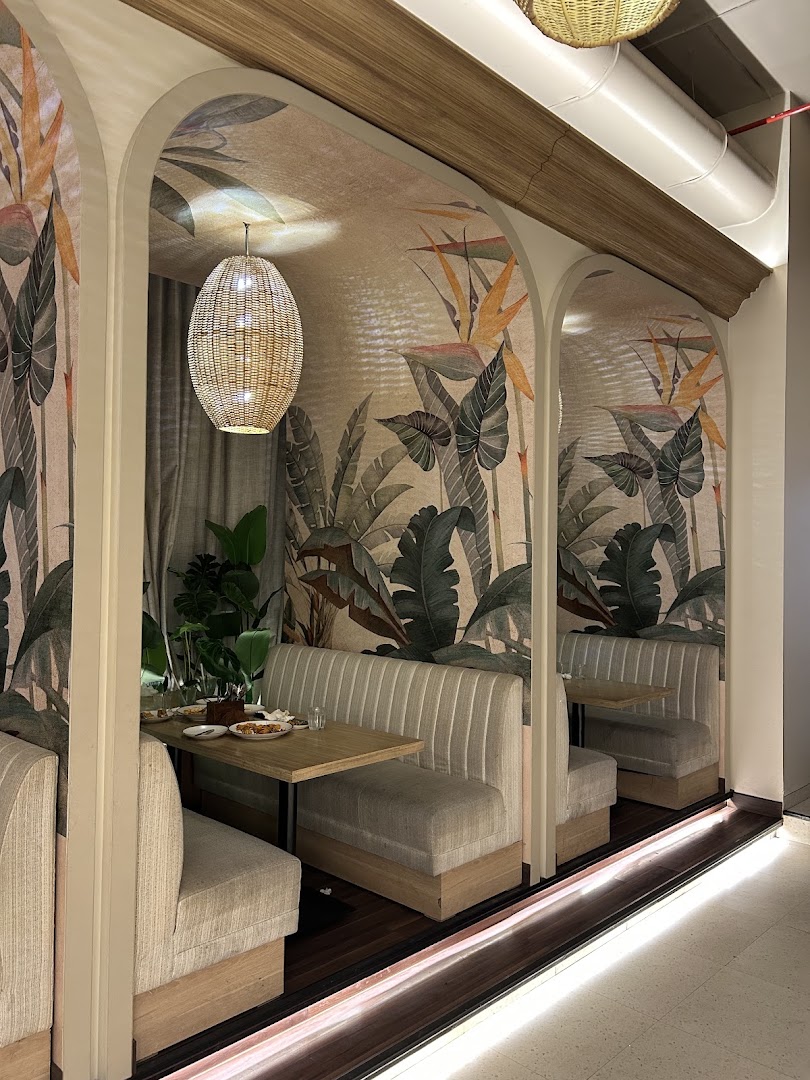 Kynd Cafe: attractive interior atmosphere and decor