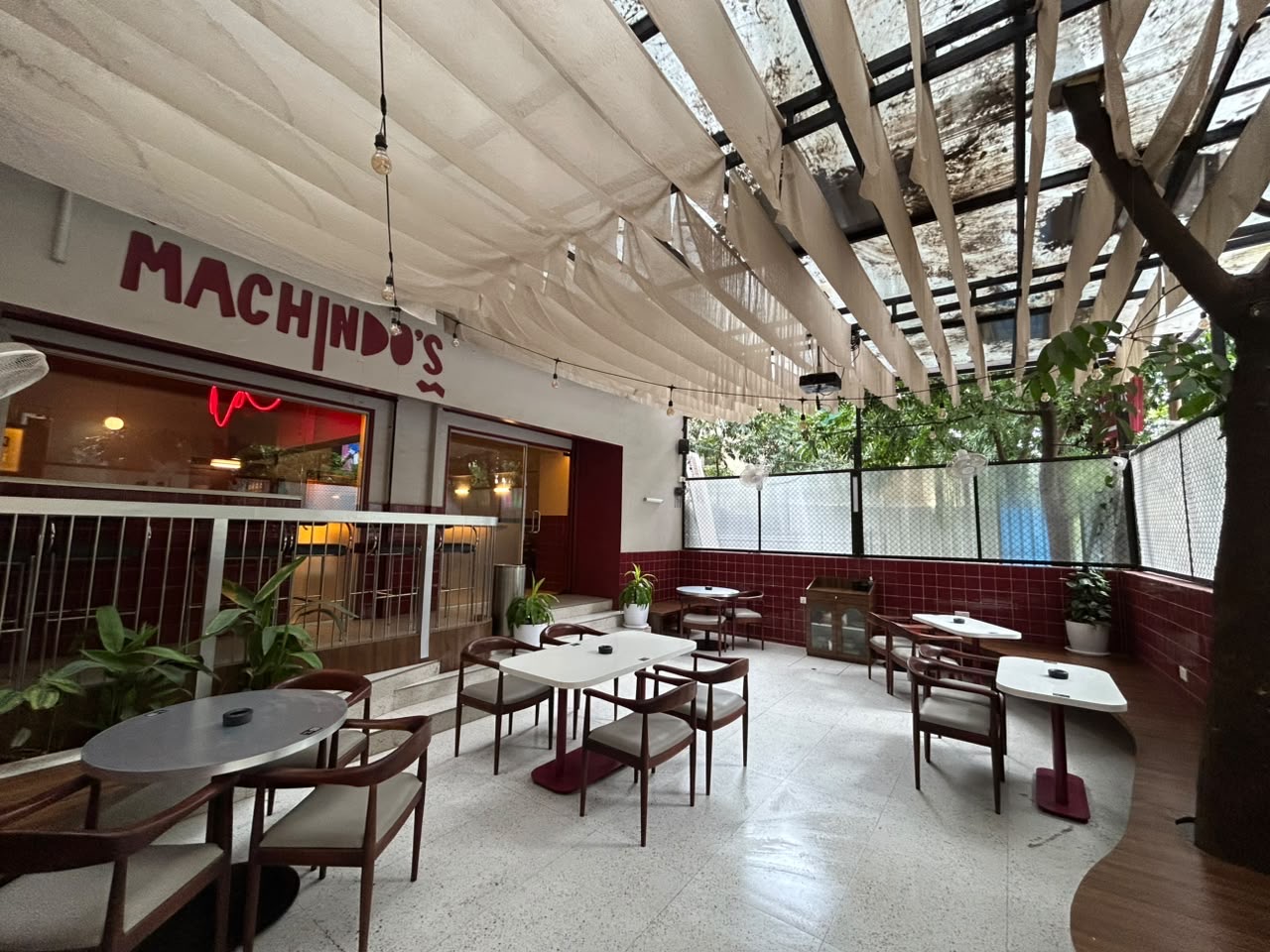 Machindo's: clear, inviting restaurant terrace photo