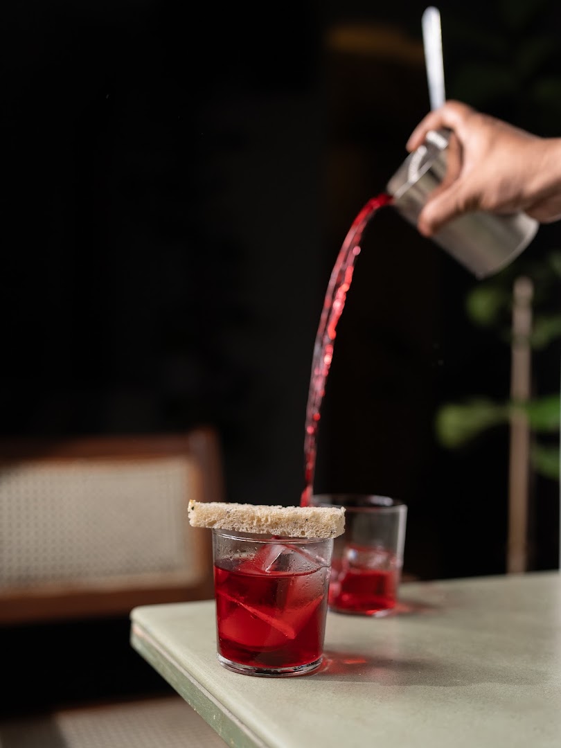 Ouza: professional high-quality cocktail pour shot