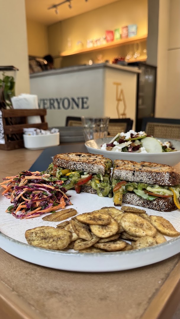 Tuck'd Away: appetizing food photo in venue