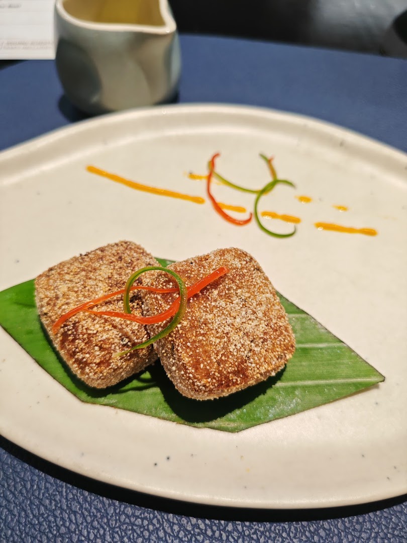 Aahyu Kitchen: appetizing, well-presented food photography