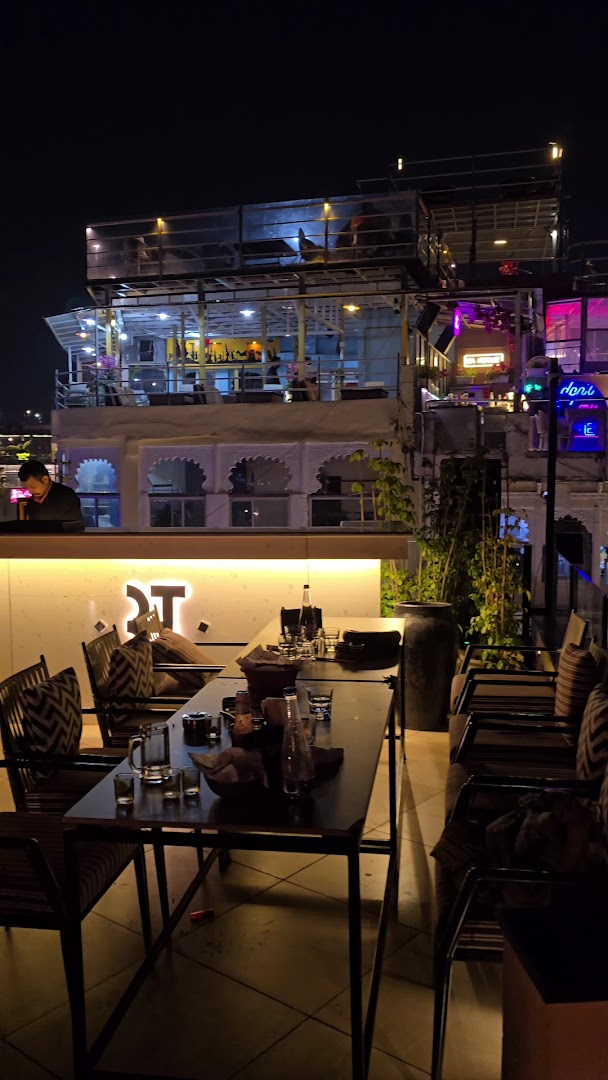 Abaar: attractive evening atmosphere and view