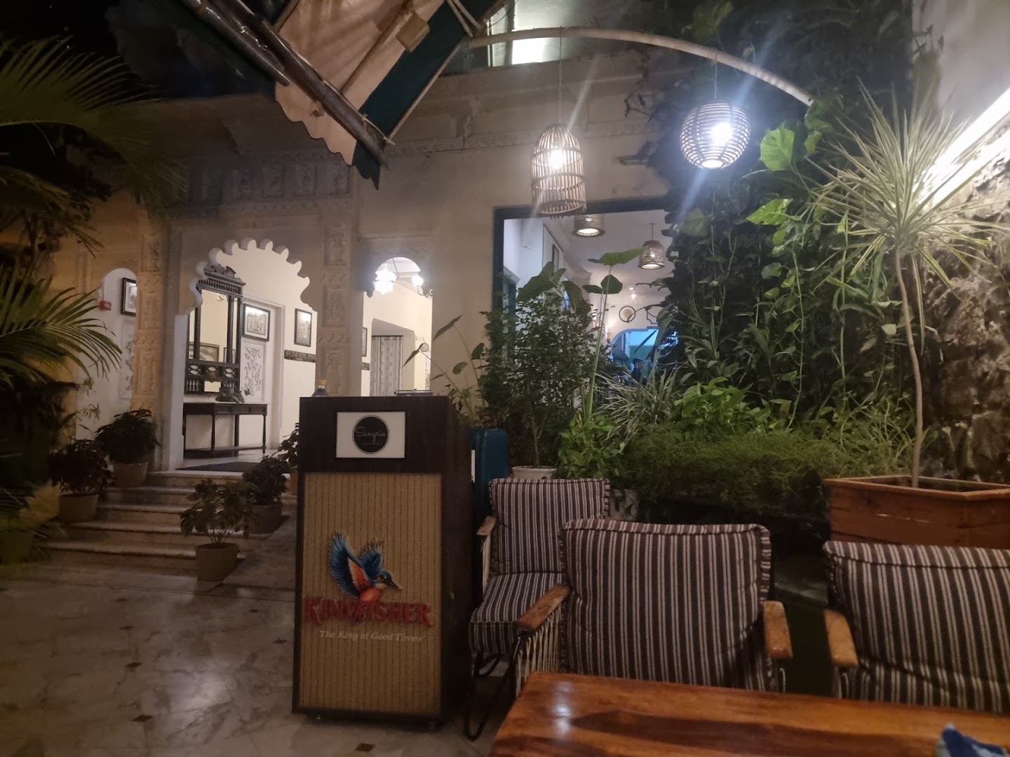 The Pot Garden: inviting atmosphere of the terrace